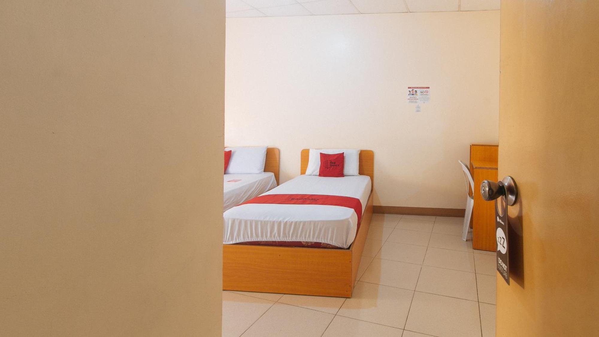 Reddoorz @ Asiana Pension Inn Mandaue-stad Buitenkant foto